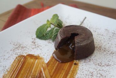 Petit gateau sem glúten com doce de leite zero lactose