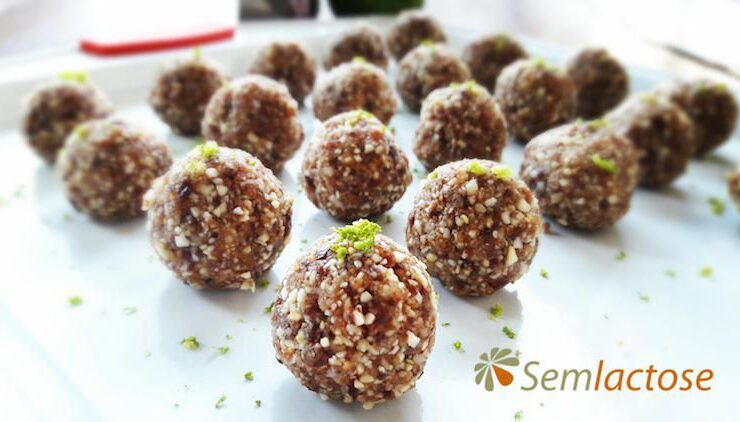 Docinhos de coco e castanhas sem leite e sem glúten